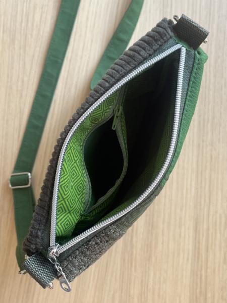 "Flickenwerk II/4" - KHAKI-GRÜN